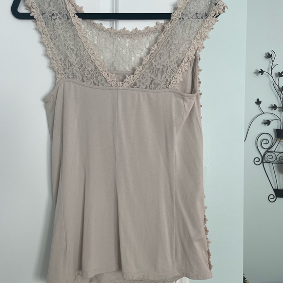 Women lace shirt - Picture 2 of 3